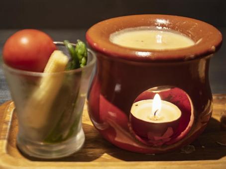 灯りに香るバーニャカウダ バーニャカウダ,グルメ,野菜の写真素材