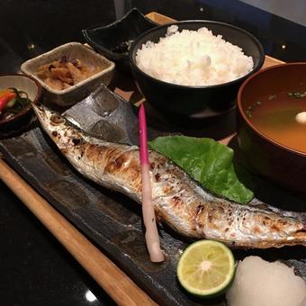 烤魚套餐午餐午餐午餐午餐味噌湯 烤魚套餐午餐午餐午餐午餐味噌湯