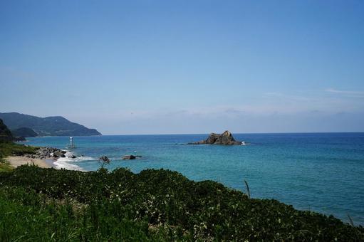 福岡 糸島 二見ヶ浦 夫婦岩 遠景1 福岡 糸島 二見ヶ浦 夫婦岩 遠景1 二見ヶ浦夫婦岩,夫婦岩,二見ヶ浦の写真素材
