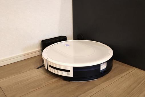 充電中の自動そうじロボット 掃除機,掃除,ロボットの写真素材