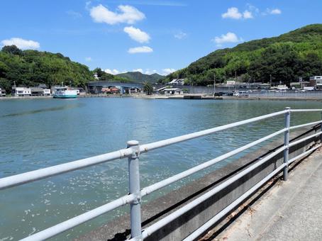 笠岡市伏越港 フェリー乗り場 笠岡市伏越港 フェリー乗り場 笠岡市伏越港,岡山県,フェリー乗り場の写真素材