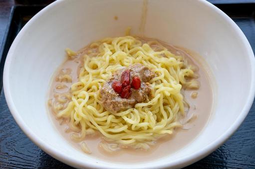 胡麻冷麺 胡麻冷麺の写真