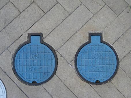 2つ並んだ給水バルブ 給水バルブ,バルブ,止水栓の写真素材