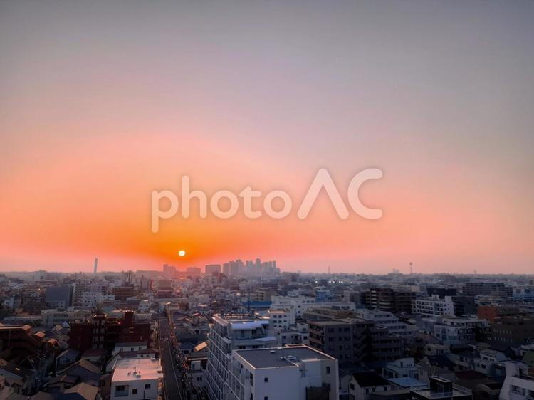 蒲田の夕日 空,ビル群,風景の写真素材