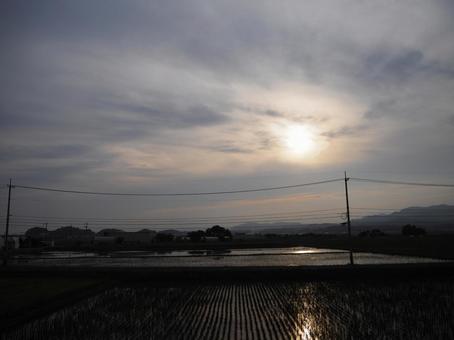 Cloudy evening in the rainy season, JPG Cloudy evening in the rainy season, JPG
