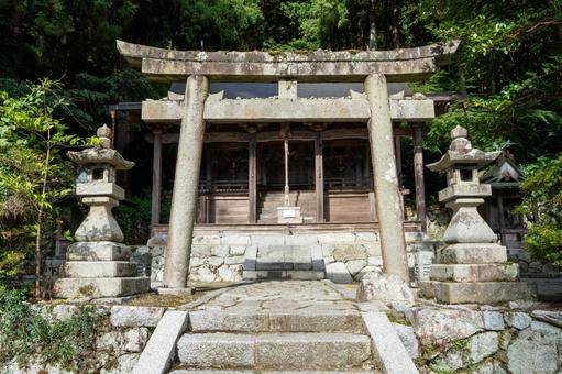 奈良 高天彦神社 拝殿 奈良 高天彦神社 拝殿の写真