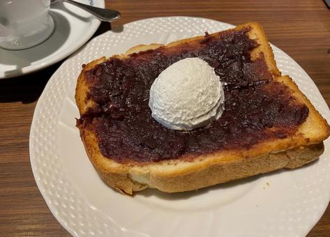 あんホイップトースト あんホイップトーストの写真