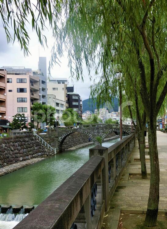 眼鏡橋と中島川【長崎】 眼鏡橋,中島川,長崎の写真素材