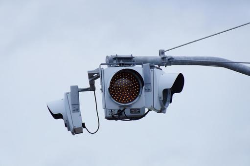 一灯式信号機 一灯式信号機 信号機,交通,交差点の写真素材