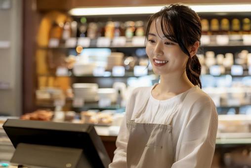 女性 経営者 アルバイト パート レジの写真