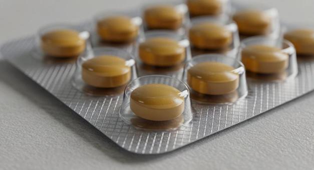 未開封の錠剤のシート 未開封の錠剤のシートの写真