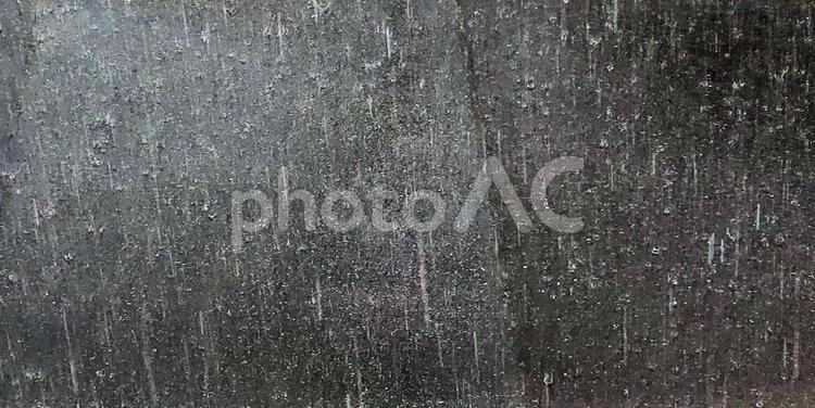 アスファルトと雨足 雨足,アスファルト,テクスチャーの写真素材