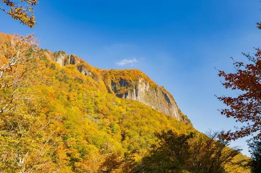紅葉の盤司岩⑺ 盤司岩,秋,紅葉の写真素材