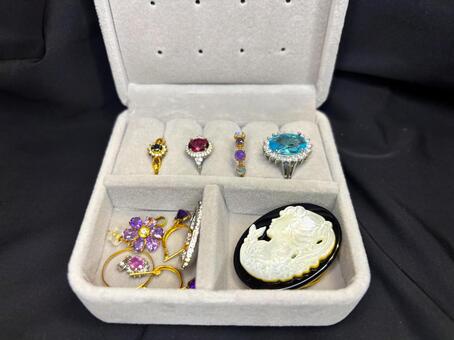 宝石箱に並ぶジュエリーコレクション ジュエリーボックス,アクセサリー,宝石の写真素材