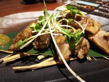 鶏の炭火焼 鶏の炭火焼の写真