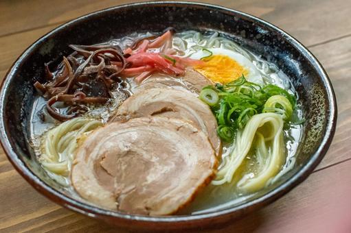 豚骨 バリカタ チャルメラらーめん 豚骨,ラーメン,バリカタの写真素材