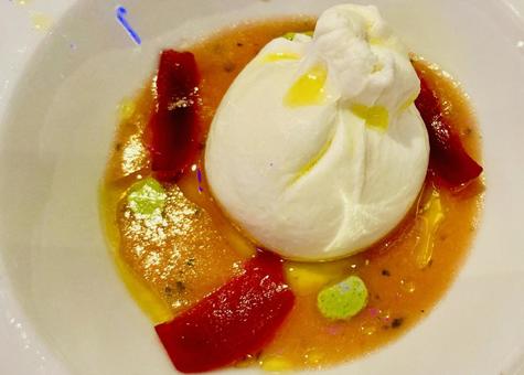 クルーズ船の前菜ブッターラ クルーズ船の前菜ブッターラの写真