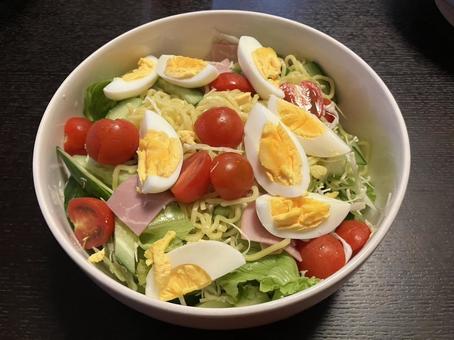 サラダ サラダ ラーメンサラダ,ラーサラ,野菜の写真素材