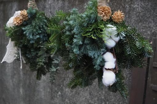 手作りスワッグ スワッグ,もみの木,コニファーの写真素材