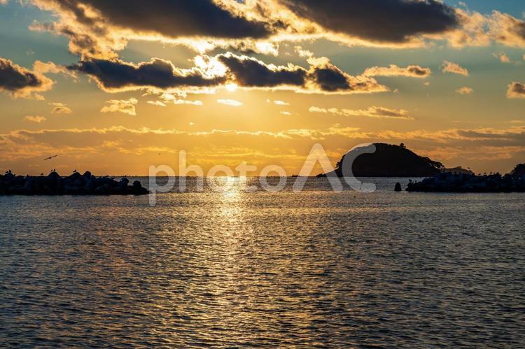 牡鹿半島の夕景⒃ 夕日,夕暮れ,空の写真素材