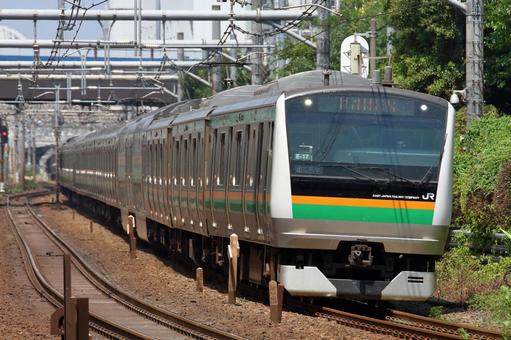 JR湘南新宿ライン、E233系 JR湘南新宿ライン、E233系 jr,jr東日本,e233系の写真素材