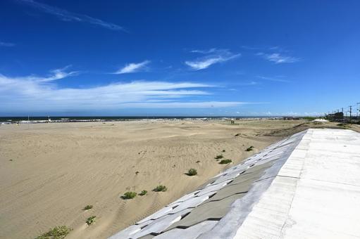 どこまでも広がる青空と九十九里浜の風景 どこまでも広がる青空と九十九里浜の風景 九十九里浜,九十九里,海水浴の写真素材