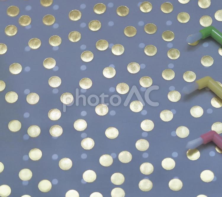 歯科のテクスチャ（金のドット柄） 矯正,水玉,金の写真素材