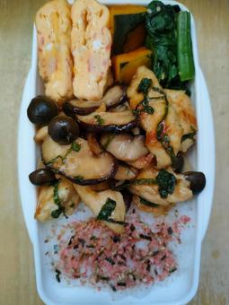 ささみ大葉めんつゆにんにく炒めのお弁当！ お弁当,お昼,お昼ごはんの写真素材