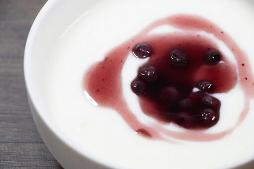 ブルーベリーヨーグルト ブルーベリーヨーグルト,ヨーグルト,ブルーベリーの写真素材