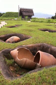 吉野ケ里遺跡の甕棺墓 甕棺墓,お墓,吉野ケ里遺跡の写真素材