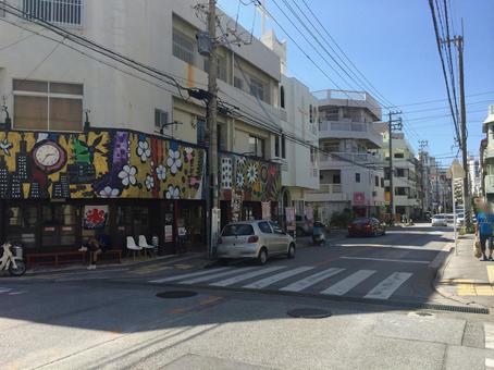 那覇中心部から少し離れた街の風景、住宅街 沖縄,日常,風景の写真素材