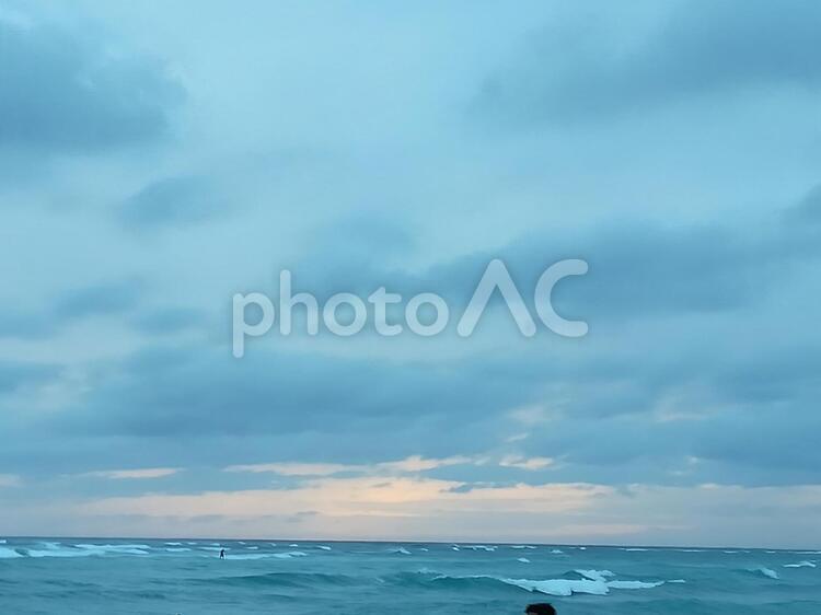 ハワイ　夕暮れ 水域,自然,海の写真素材
