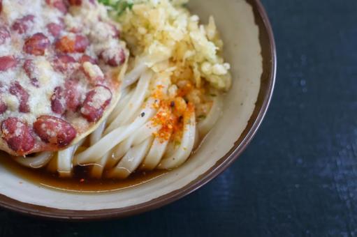 さぬきうどん店の金時豆天ぷらぶっかけの冷 さぬきうどん店の金時豆天ぷらぶっかけの冷 さぬきうどん,さぬき,うどんの写真素材