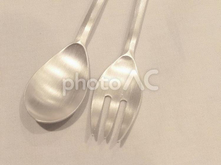 フォークとスプーン　食器　食事　イメージ　フリー素材7 スプーン,フォーク,食器の写真素材