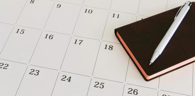 ペンと手帳とカレンダー　スケジュール ビジネス,スケジュール,シフトの写真素材