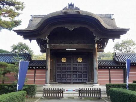 【風景写真】曹洞宗大本山總持寺の風景 【風景写真】曹洞宗大本山總持寺の風景 總持寺,諸嶽山,曹洞宗の写真素材