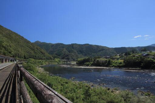 高知県四万十市　晴天の四万十川の風景 四万十川,川,清流の写真素材