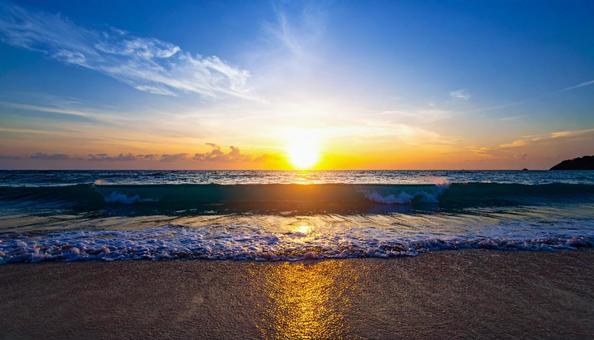 海と夕日 海と夕日の写真