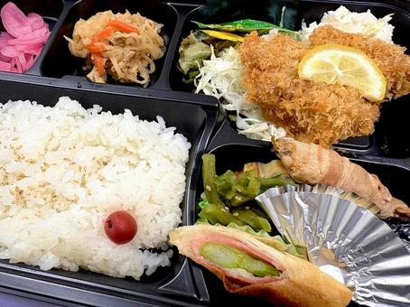 仕出し弁当 02 弁当,和食,使い捨て容器の写真素材