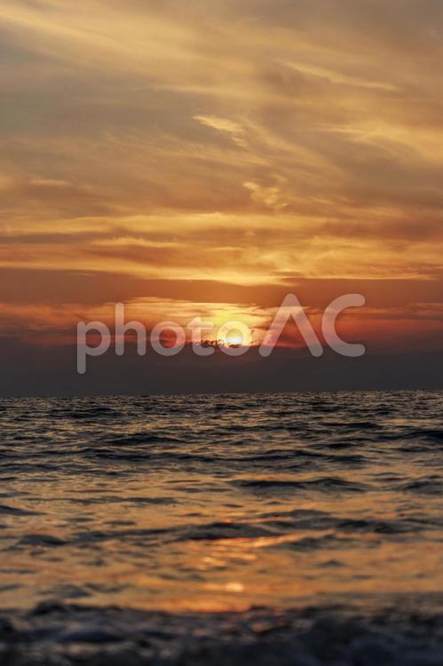 美しい海の夕焼け 夜,海景,晴れの写真素材
