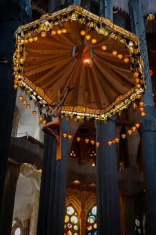 キリスト像と祭壇装飾 聖堂,祭壇,キリスト像の写真素材