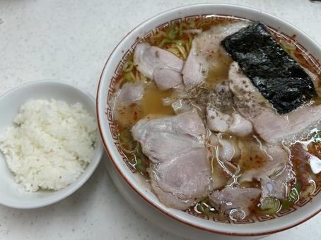塩とんこつラーメン 塩とんこつラーメンの写真