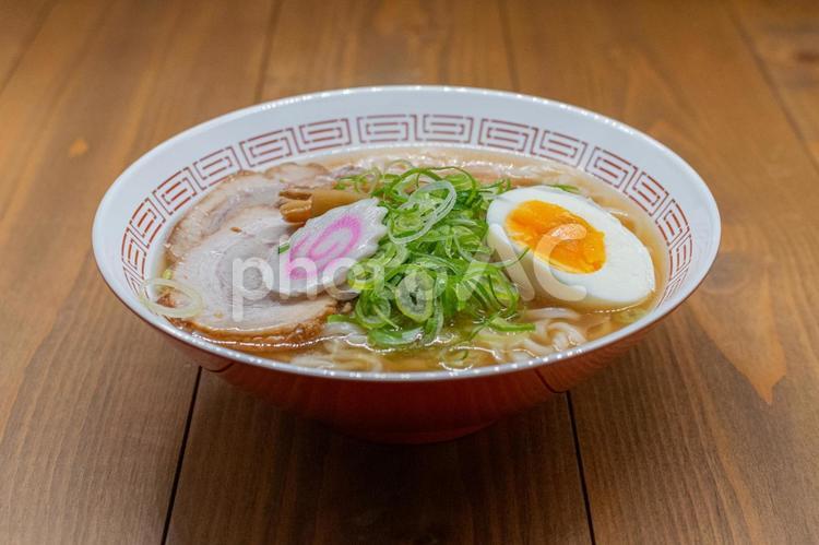 市販の喜多方ラーメンの盛り付け 喜多方,ラーメン,市販品の写真素材