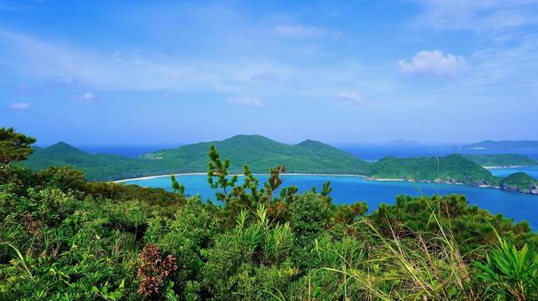 沖縄県座間味村高月山展望台から見える風景 沖縄県座間味村高月山展望台から見える風景 高月山展望台,海,島の写真素材