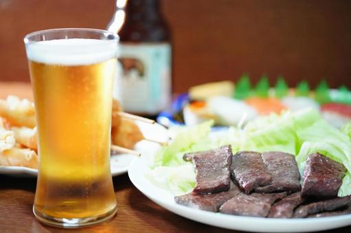 ビールと焼き肉 ビールと焼き肉 食事,食卓,食べ物の写真素材