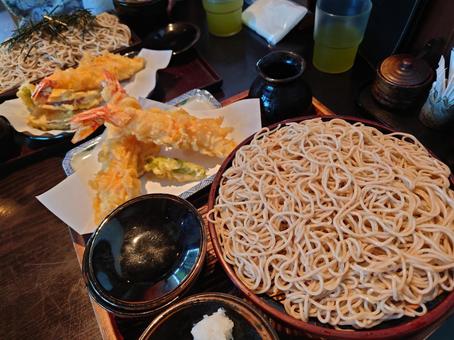天もり蕎麦 天もり蕎麦 天もり蕎麦,天ぷら,蕎麦の写真素材
