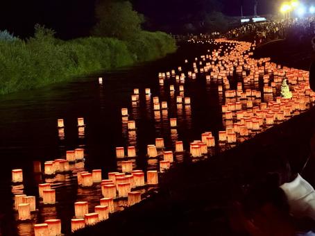 永平寺町大灯籠流しの一幕 灯籠,灯ろう,ろうそくの写真素材