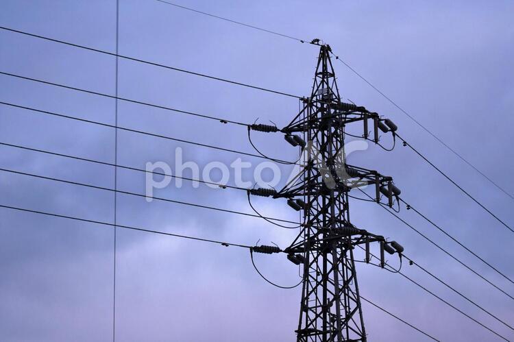 鉄塔がある風景 鉄塔,送電線,電線の写真素材