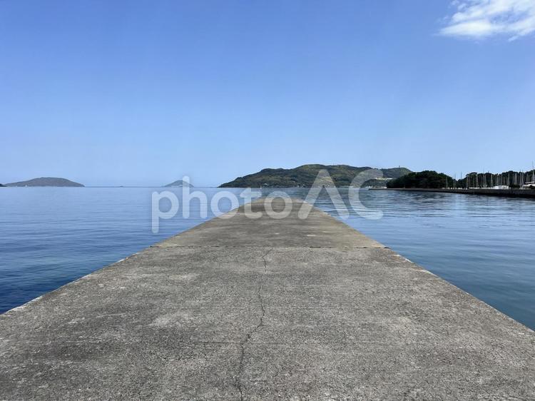 能古島の見える桟橋1 能古島,海,風景の写真素材