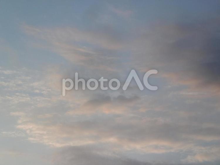 冬の夕焼雲 夕暮れ,夕焼け,空の写真素材